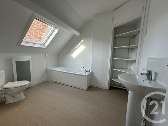 Appartement Duplex &agrave; louer - 6 pi&egrave;ces - 115 m2 - St Quentin - 02 - PICARDIE