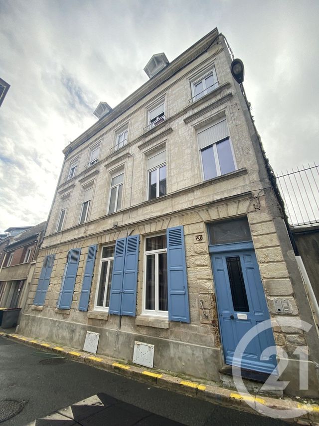 Appartement Studio à louer ST QUENTIN
