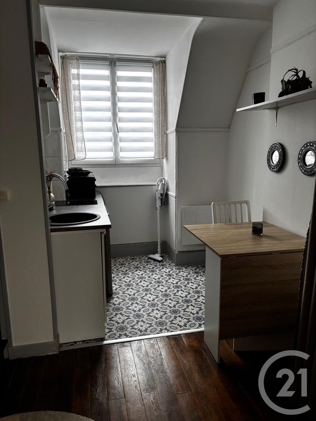 Appartement Studio &agrave; louer - 1 pi&egrave;ce - 14,33 m2 - St Quentin - 02 - PICARDIE