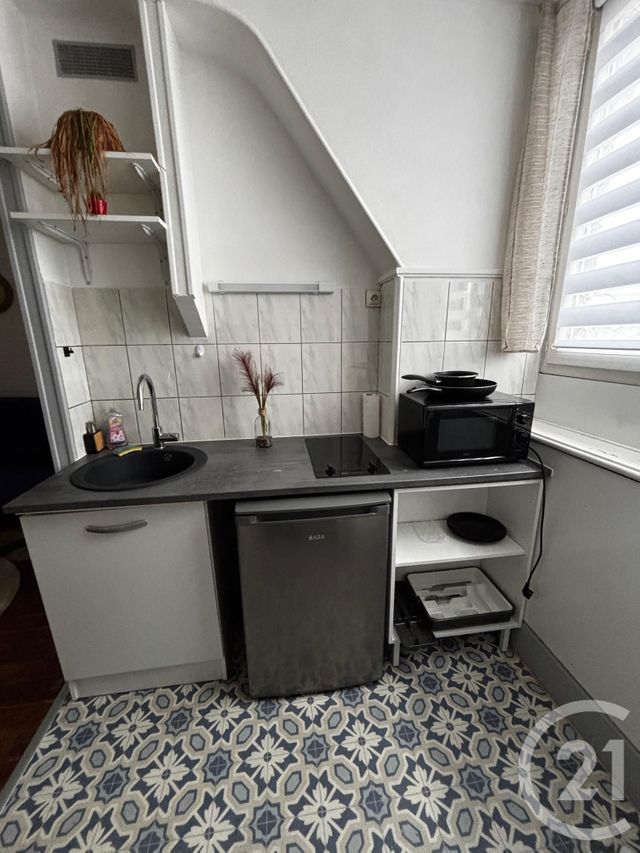 Appartement Studio &agrave; louer - 1 pi&egrave;ce - 14,33 m2 - St Quentin - 02 - PICARDIE