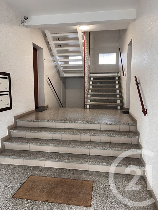 Appartement F2 &agrave; vendre - 3 pi&egrave;ces - 55 m2 - St Quentin - 02 - PICARDIE