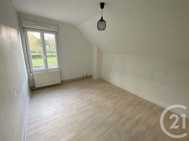 Maison &agrave; louer - 2 pi&egrave;ces - 67 m2 - St Quentin - 02 - PICARDIE