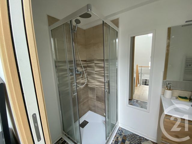 Appartement Duplex &agrave; louer - 2 pi&egrave;ces - 27,87 m2 - St Quentin - 02 - PICARDIE