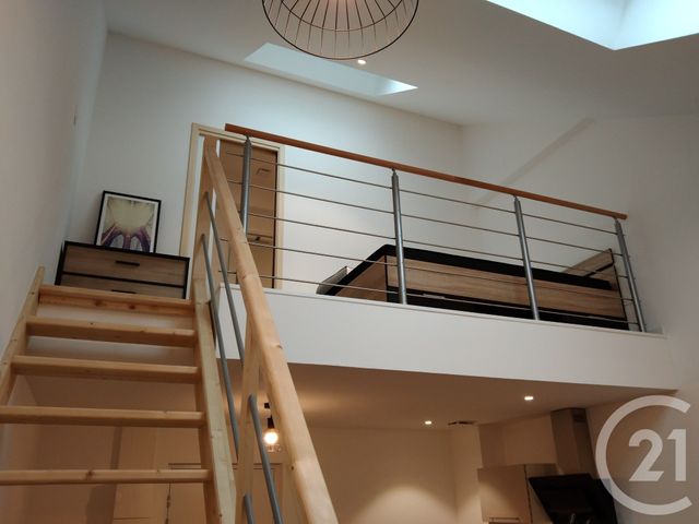 Appartement Duplex &agrave; louer - 2 pi&egrave;ces - 27,87 m2 - St Quentin - 02 - PICARDIE