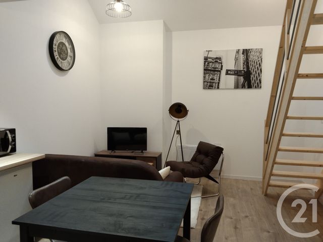 Appartement Duplex &agrave; louer - 2 pi&egrave;ces - 27,87 m2 - St Quentin - 02 - PICARDIE