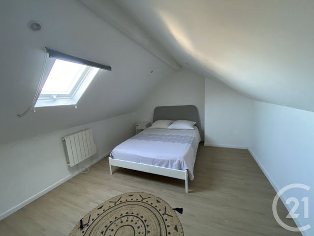 Appartement Duplex &agrave; louer - 2 pi&egrave;ces - 33 m2 - St Quentin - 02 - PICARDIE