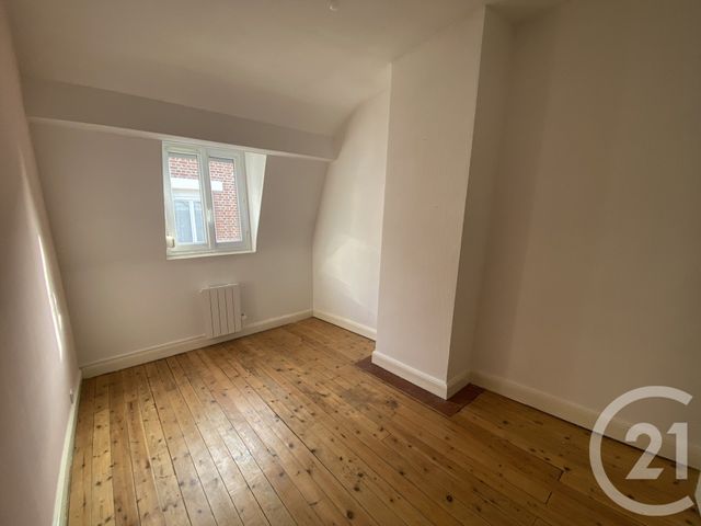 Maison &agrave; louer - 3 pi&egrave;ces - 68,80 m2 - St Quentin - 02 - PICARDIE