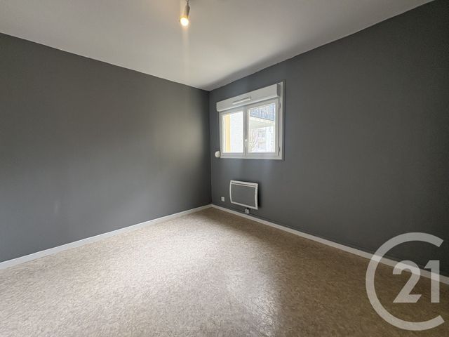 Appartement F3 &agrave; louer - 3 pi&egrave;ces - 71 m2 - Gauchy - 02 - PICARDIE