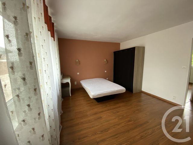 Maison &agrave; louer - 3 pi&egrave;ces - 88 m2 - St Quentin - 02 - PICARDIE