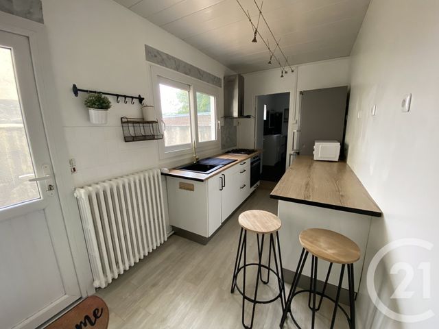 Maison &agrave; louer - 3 pi&egrave;ces - 88 m2 - St Quentin - 02 - PICARDIE