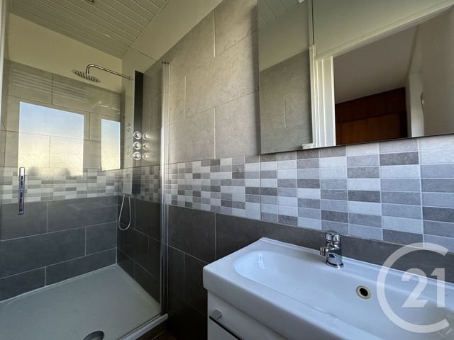 Maison &agrave; louer - 5 pi&egrave;ces - 100 m2 - St Quentin - 02 - PICARDIE
