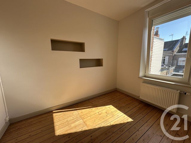 Maison &agrave; louer - 5 pi&egrave;ces - 100 m2 - St Quentin - 02 - PICARDIE