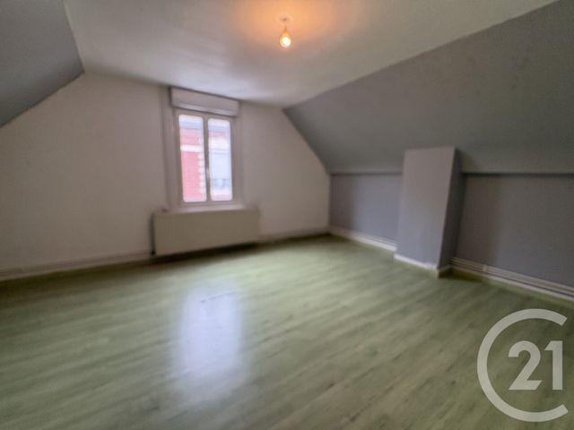 Maison &agrave; louer - 5 pi&egrave;ces - 91,45 m2 - St Quentin - 02 - PICARDIE