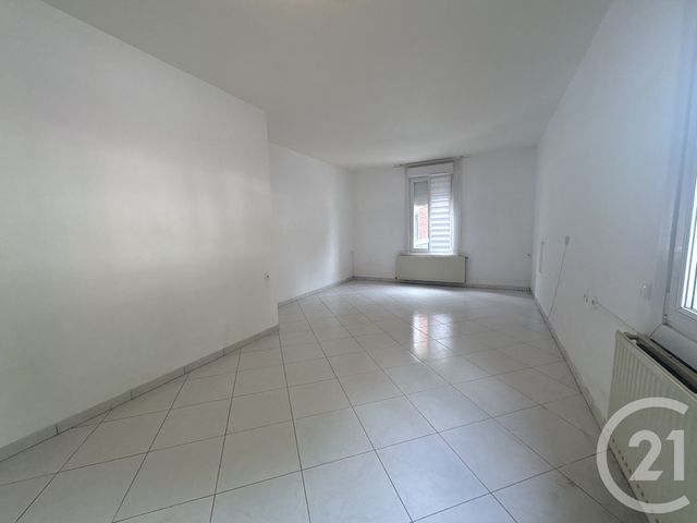 Maison &agrave; louer - 5 pi&egrave;ces - 91,45 m2 - St Quentin - 02 - PICARDIE
