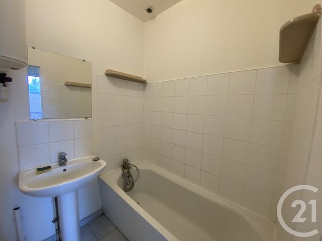 Appartement F2 bis &agrave; louer - 2 pi&egrave;ces - 48 m2 - St Quentin - 02 - PICARDIE
