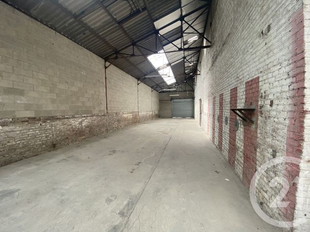 Parking &agrave; louer - 725 m2 - St Quentin - 02 - PICARDIE