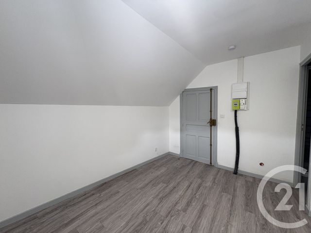 Appartement Studio &agrave; louer - 1 pi&egrave;ce - 16 m2 - St Quentin - 02 - PICARDIE