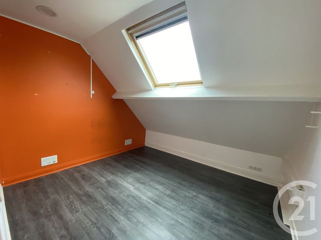 Appartement T4 &agrave; louer - 4 pi&egrave;ces - 103 m2 - St Quentin - 02 - PICARDIE