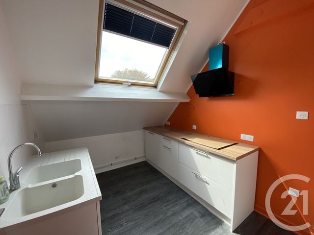 Appartement T4 &agrave; louer - 4 pi&egrave;ces - 103 m2 - St Quentin - 02 - PICARDIE