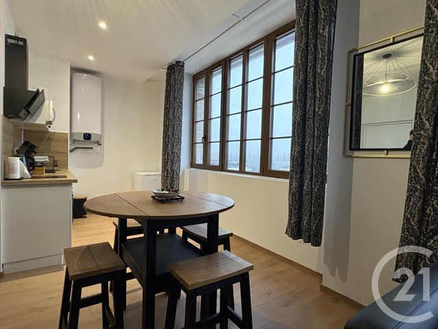 Appartement Studio &agrave; louer - 2 pi&egrave;ces - 40 m2 - St Quentin - 02 - PICARDIE