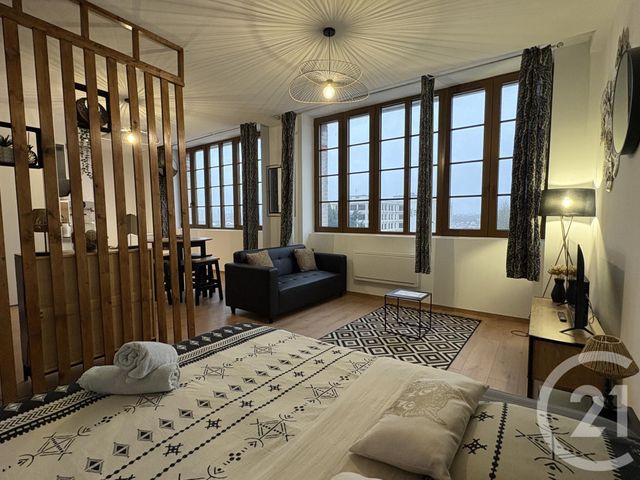 Appartement Studio à louer ST QUENTIN