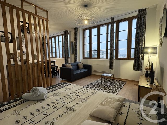 Appartement Studio &agrave; louer - 2 pi&egrave;ces - 40 m2 - St Quentin - 02 - PICARDIE