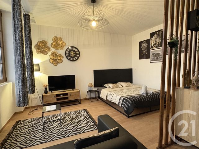 Appartement Studio &agrave; louer - 2 pi&egrave;ces - 40 m2 - St Quentin - 02 - PICARDIE