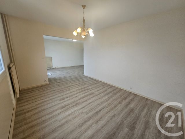 Appartement F4 &agrave; louer - 4 pi&egrave;ces - 77,29 m2 - Meaux - 77 - ILE-DE-FRANCE