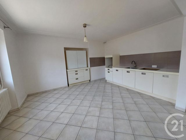 Maison à louer - 4 pièces - 108 m2 - Guerard - 77 - ILE-DE-FRANCE