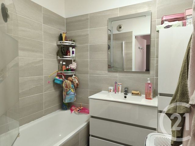 Appartement F3 &agrave; vendre - 3 pi&egrave;ces - 50 m2 - Meaux - 77 - ILE-DE-FRANCE