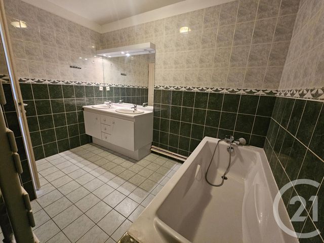 Appartement F4 à louer - 4 pièces - 122,73 m2 - Meaux - 77 - ILE-DE-FRANCE