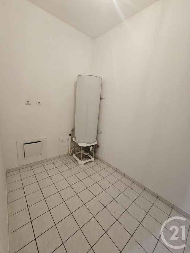 Appartement F4 à louer - 4 pièces - 122,73 m2 - Meaux - 77 - ILE-DE-FRANCE
