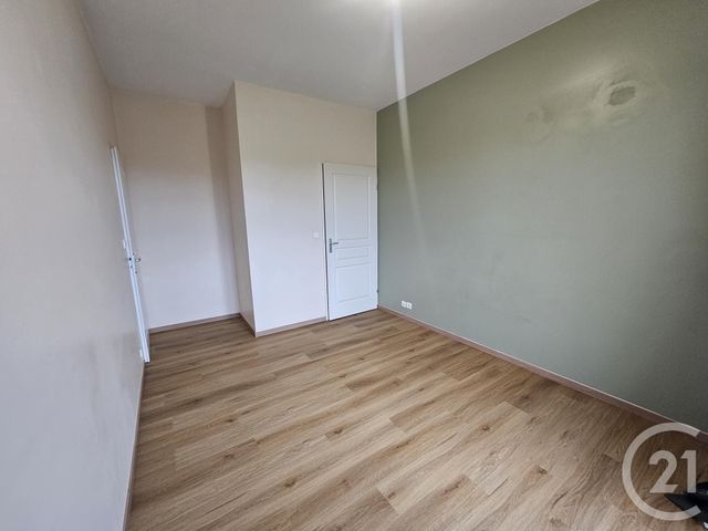 Appartement F4 à louer - 4 pièces - 122,73 m2 - Meaux - 77 - ILE-DE-FRANCE