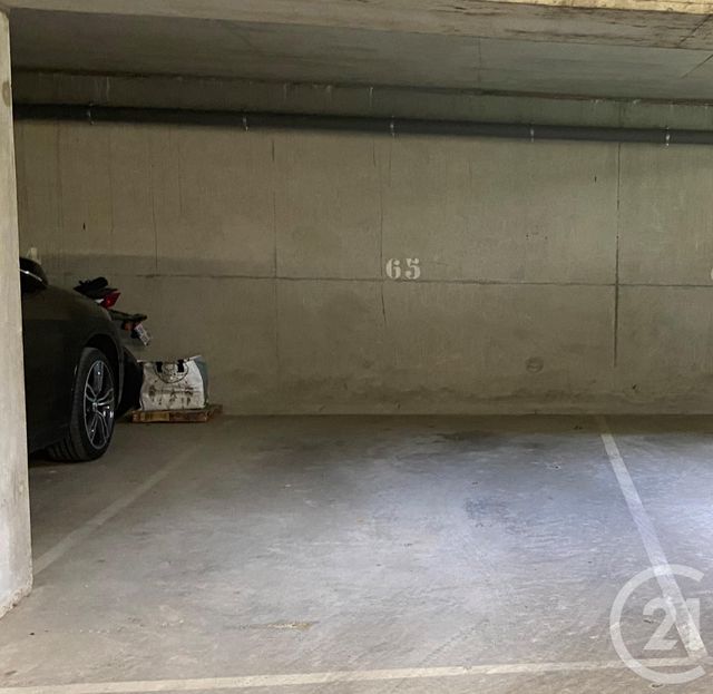 Parking &agrave; louer - 13 m2 - Meaux - 77 - ILE-DE-FRANCE