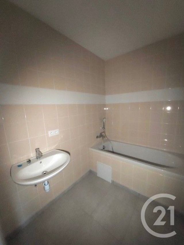 Appartement &agrave; louer - 2 pi&egrave;ces - 38,42 m2 - La Ferte Sous Jouarre - 77 - ILE-DE-FRANCE