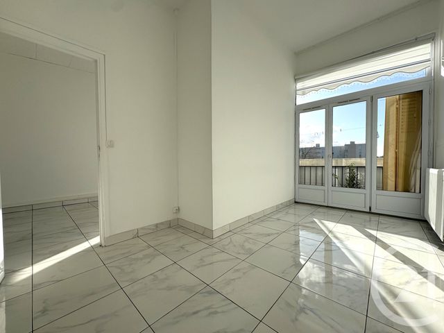 Appartement F3 &agrave; vendre - 3 pi&egrave;ces - 55,65 m2 - Meaux - 77 - ILE-DE-FRANCE