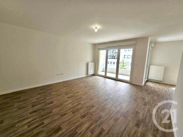 Appartement F3 &agrave; louer - 3 pi&egrave;ces - 73,35 m2 - Meaux - 77 - ILE-DE-FRANCE