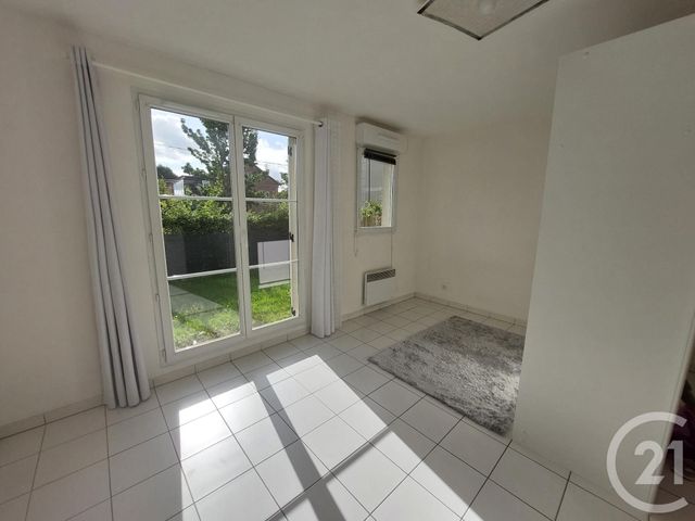 Appartement Studio &agrave; louer - 1 pi&egrave;ce - 24,43 m2 - Villenoy - 77 - ILE-DE-FRANCE