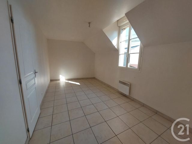 Maison &agrave; louer - 3 pi&egrave;ces - 77,06 m2 - Guerard - 77 - ILE-DE-FRANCE