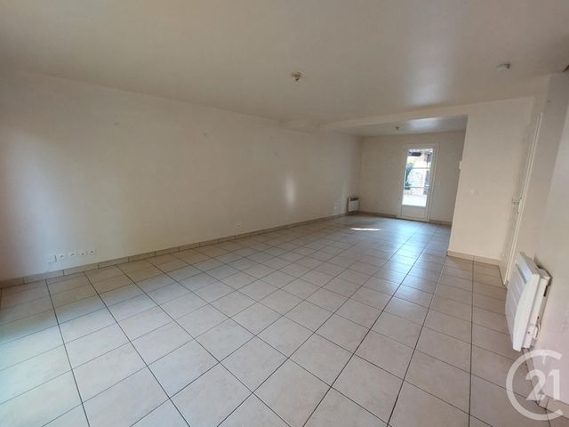 Maison &agrave; louer - 3 pi&egrave;ces - 77,06 m2 - Guerard - 77 - ILE-DE-FRANCE