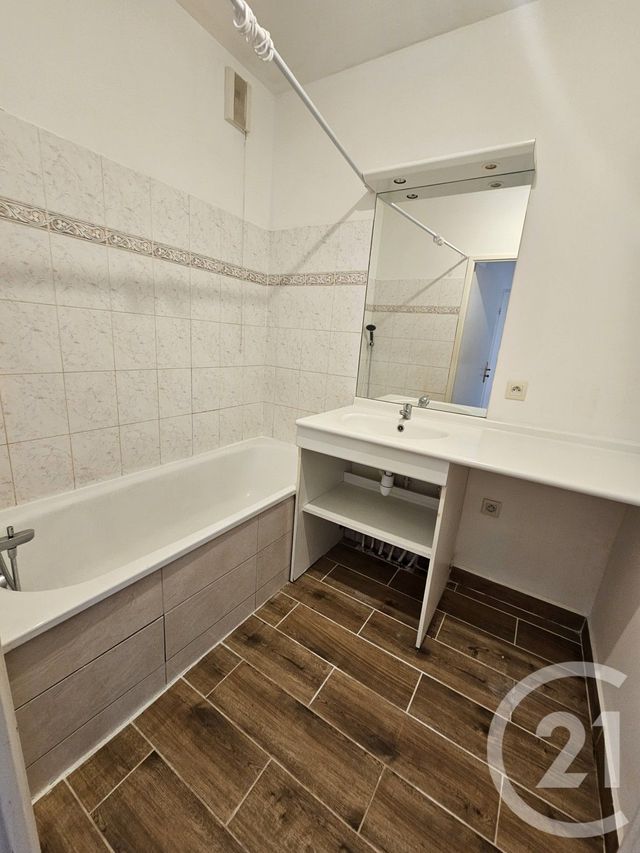 Appartement F4 &agrave; louer - 4 pi&egrave;ces - 63,06 m2 - Meaux - 77 - ILE-DE-FRANCE