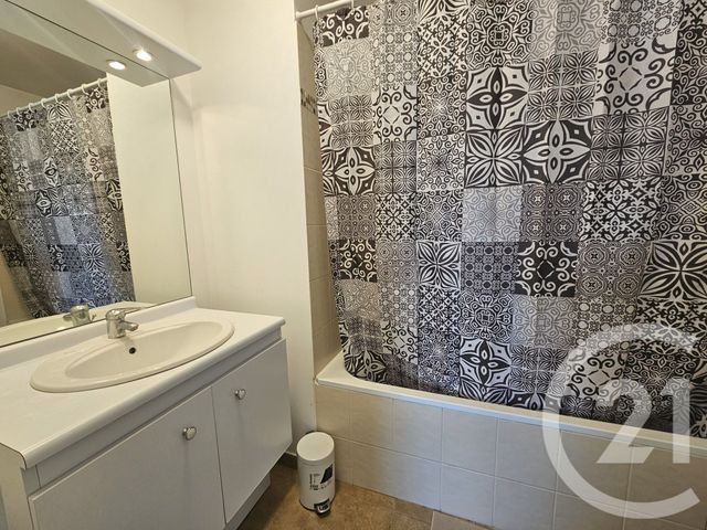 Appartement F2 &agrave; louer - 2 pi&egrave;ces - 61,08 m2 - Meaux - 77 - ILE-DE-FRANCE