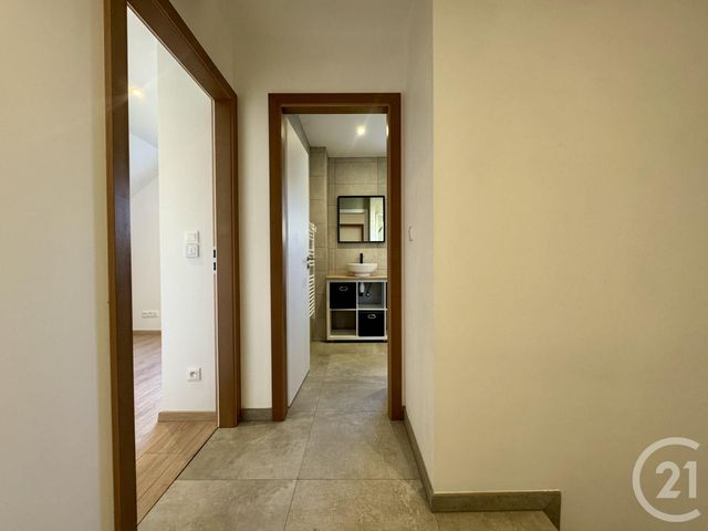 Maison &agrave; louer - 5 pi&egrave;ces - 87,35 m2 - Bernolsheim - 67 - ALSACE