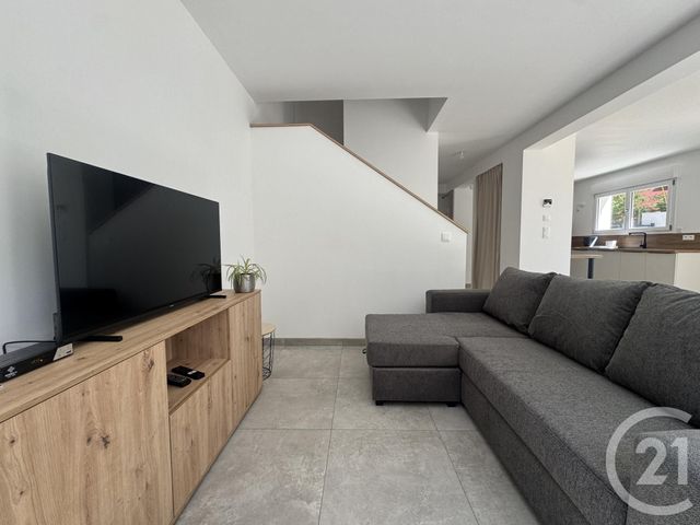 Maison &agrave; louer - 5 pi&egrave;ces - 87,35 m2 - Bernolsheim - 67 - ALSACE