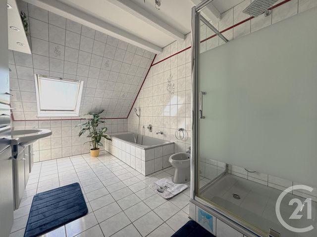 Appartement F4 &agrave; louer - 4 pi&egrave;ces - 100 m2 - Betschdorf - 67 - ALSACE
