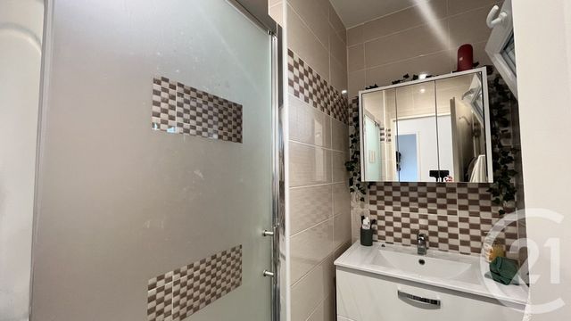 Appartement T3 à vendre - 4 pièces - 85 m2 - Milhaud - 30 - LANGUEDOC-ROUSSILLON
