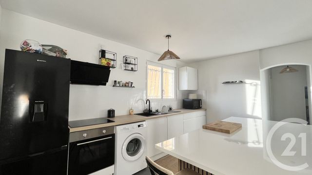 Appartement T3 à vendre - 4 pièces - 85 m2 - Milhaud - 30 - LANGUEDOC-ROUSSILLON