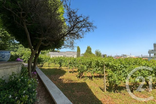 Maison à vendre - 5 pièces - 142 m2 - Suresnes - 92 - ILE-DE-FRANCE