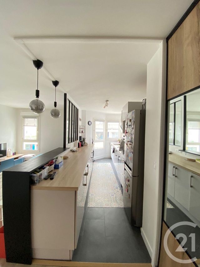 Appartement a louer suresnes - 4 pièce(s) - 84.4 m2 - Surfyn
