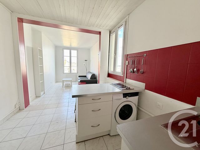 Appartement F1 &agrave; louer - 1 pi&egrave;ce - 27 m2 - Suresnes - 92 - ILE-DE-FRANCE